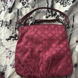 Vintage Coach Bag — excellent condition— magenta— crossbody and shoulder strap